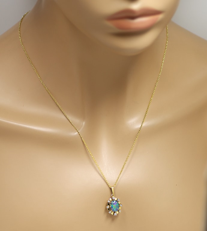Foto 4 - Goldkette mit schillernder Opal Triplette und Diamanten, Q1045