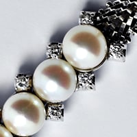 zum Artikel Prächtiges Perlen Brillanten-Weißgold-Armband, R1056