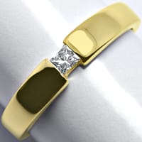 zum Artikel Princess-Diamant eingespannt im Gelbgoldring, R1235