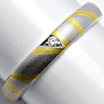 Lupenreiner Diamant in Weißgold-Gelbgold-Ring