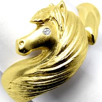 zum Artikel Pferdekopf Goldring plastisch Brillant-Auge, R1585