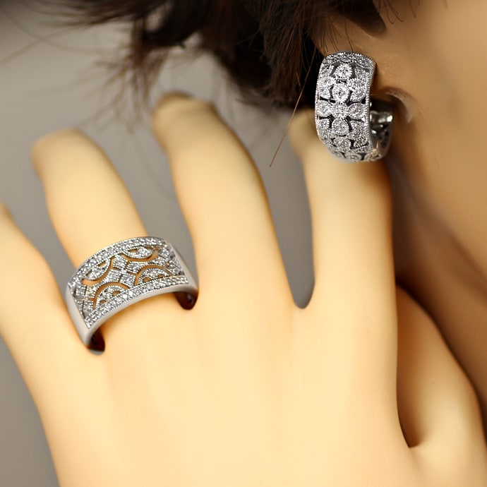 Foto 4 - Schmuckset Ring und Creolen mit 100 Diamanten in Silber, R9834