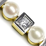 Traumhaftes Perlen und Brillanten-Goldarmband